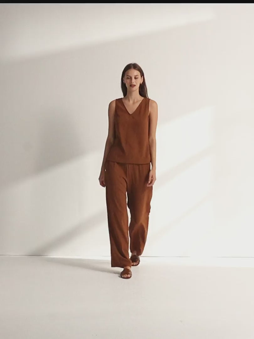 Blusa de mujer cuello pico sin mangas