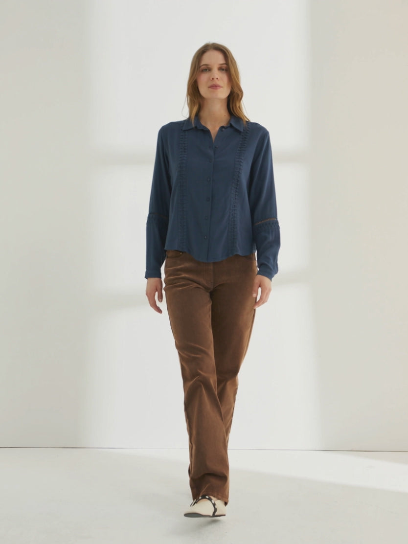 Camisa de mujer cuello camisero manga larga azul